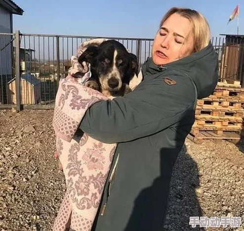 美女扒开大腿让男人桶尿口来自收容所的爱让我们用心去关爱每一个生命，共同创造温暖家园
