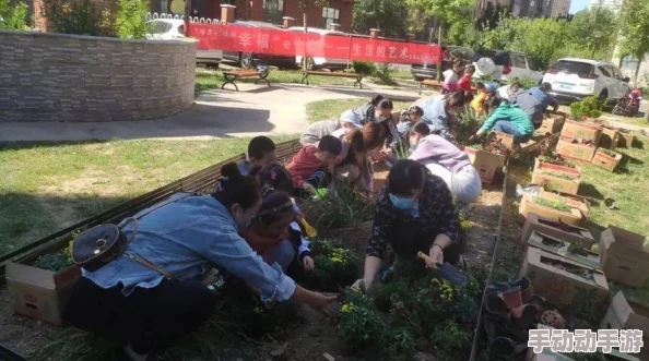 火爆社区向日葵让我们携手共进，共创美好未来，传递温暖与希望