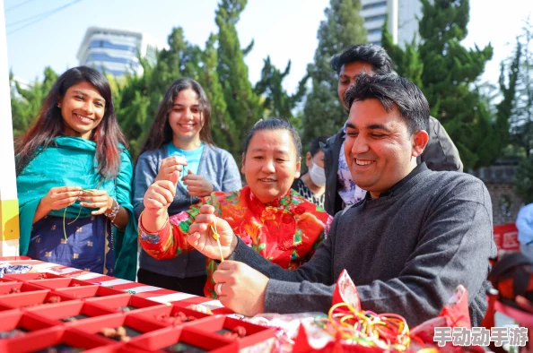 我和老外夫妇交换他们最近带我去体验了当地的传统节日活动,感受到了浓厚的文化氛围 我和老外夫妇交换他们最近带我去体验了当地的传统节日活动,感受到了浓厚的文化氛围