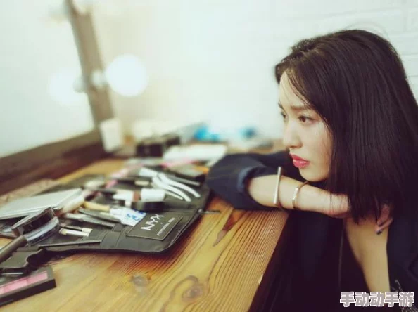 把小嫩嫩曰出白浆听说隔壁老王家的二闺女也喜欢这一口真是世风日下人心不古啊 把小嫩嫩曰出白浆听说隔壁老王家的二闺女也喜欢这一口真是世风日下人心不古啊