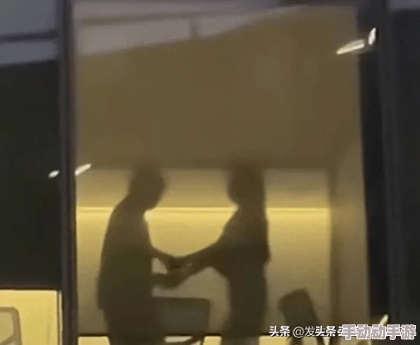 男女操操操某公司聚餐游戏视频流出引发争议 男女操操操某公司聚餐游戏视频流出引发争议